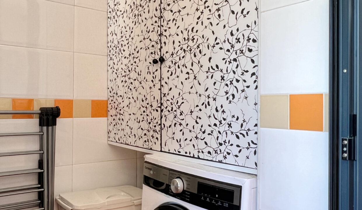 96E2AB33-F1B6-443D-8099-8AC28D8493CE