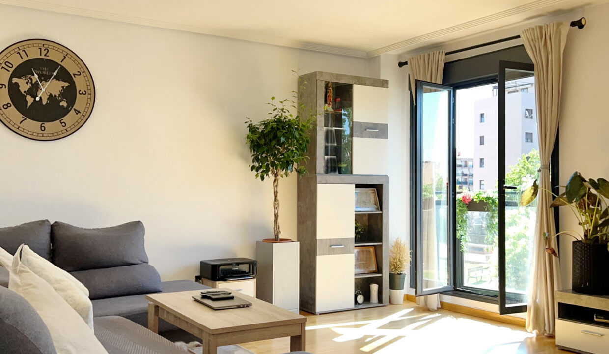 9BF104C9-CAA2-4BE3-8DD5-D7609FC95511