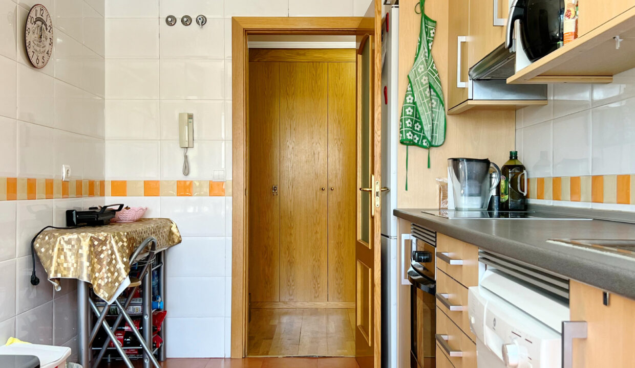 D5959AF9-AFC3-446A-84A0-83A3373A4C1A