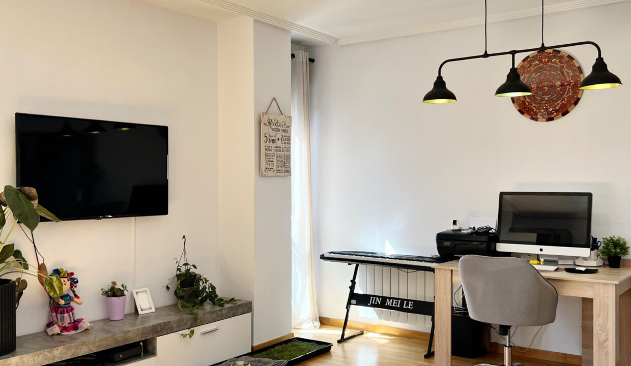 F98CFBC5-B638-4ECF-9698-257911EA221D