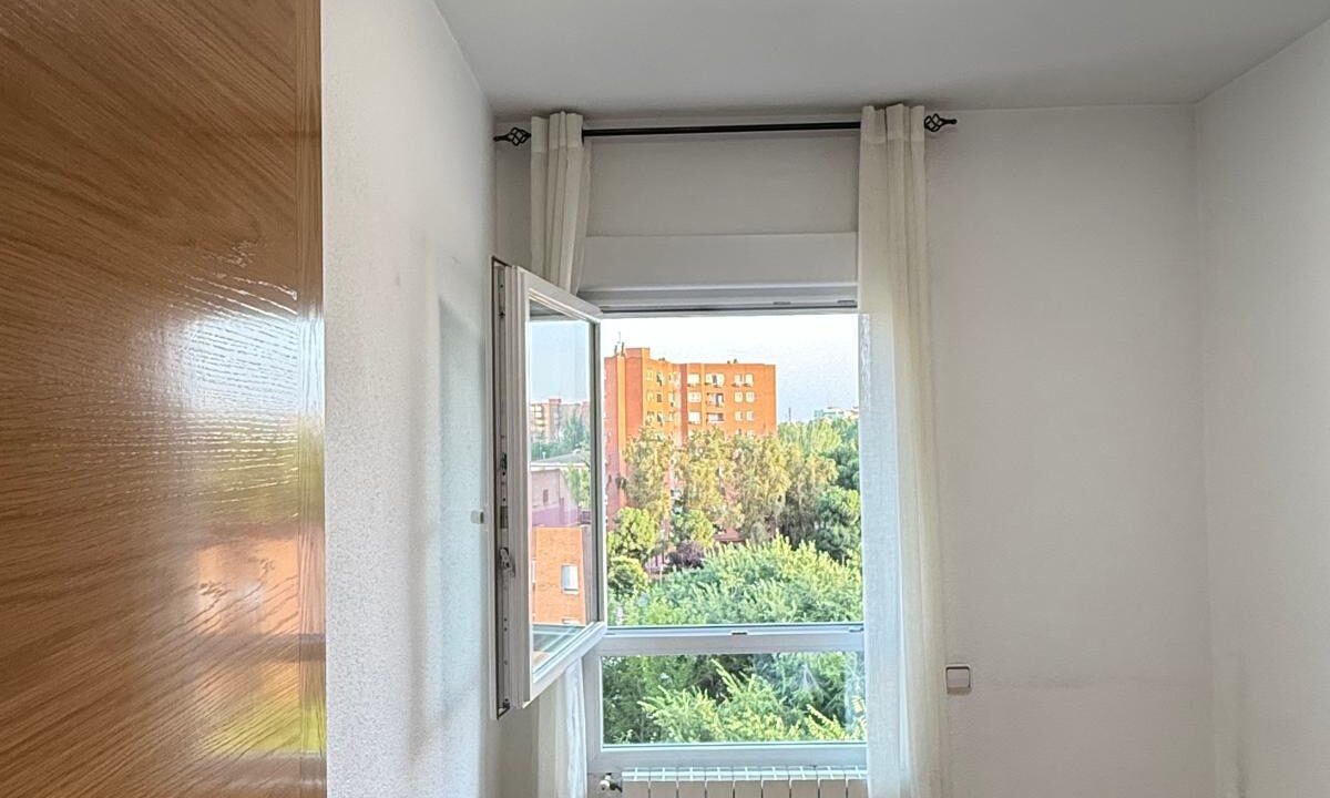 74137db8-197c-4734-a59e-ea2b96445e5c