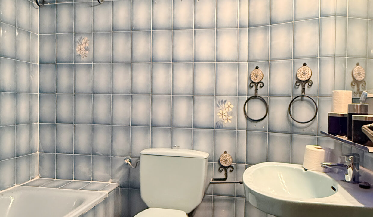 59B42FBC-2E16-4916-9507-DE88317E1A4D