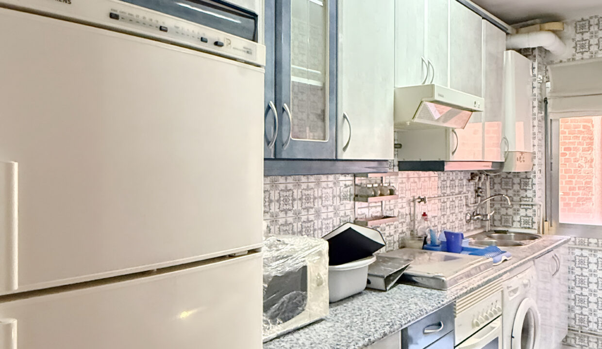 7A7C4CB9-890C-4047-8FC1-CC1A9E24C52C