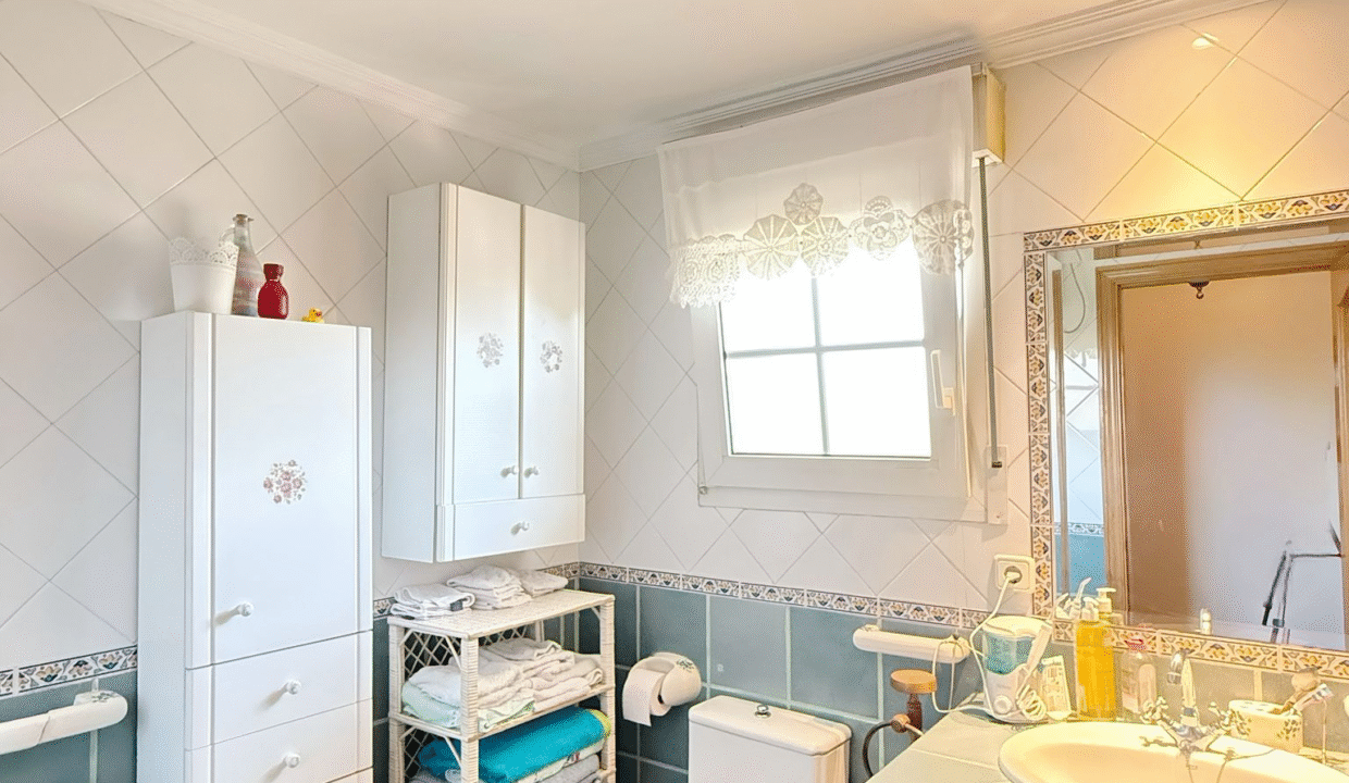 6c405c2a-6398-496d-9632-cc50bf6e8e6a