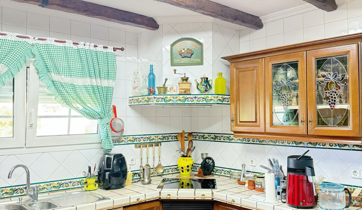 b33d13e9-72ec-4c24-826e-4c23c7b1ce02