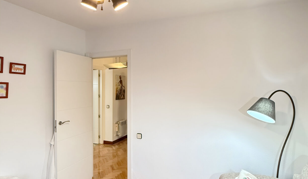 4F26228E-1B8A-4BFC-A9FF-765F8CD64AF0