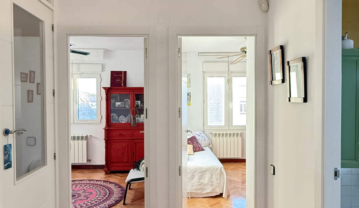 8CE3FA48-1E13-4900-9CAA-8678B70D1760