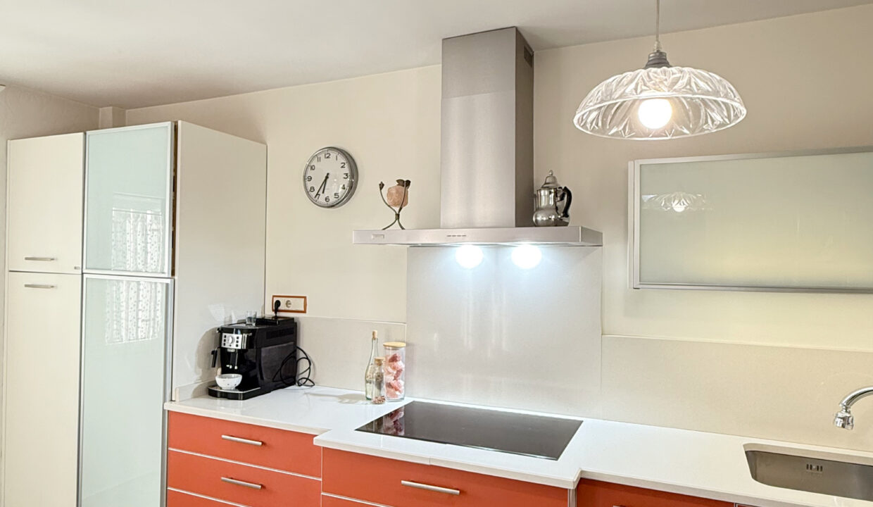 999BBA16-69EF-41F1-B740-B729DDA505CA